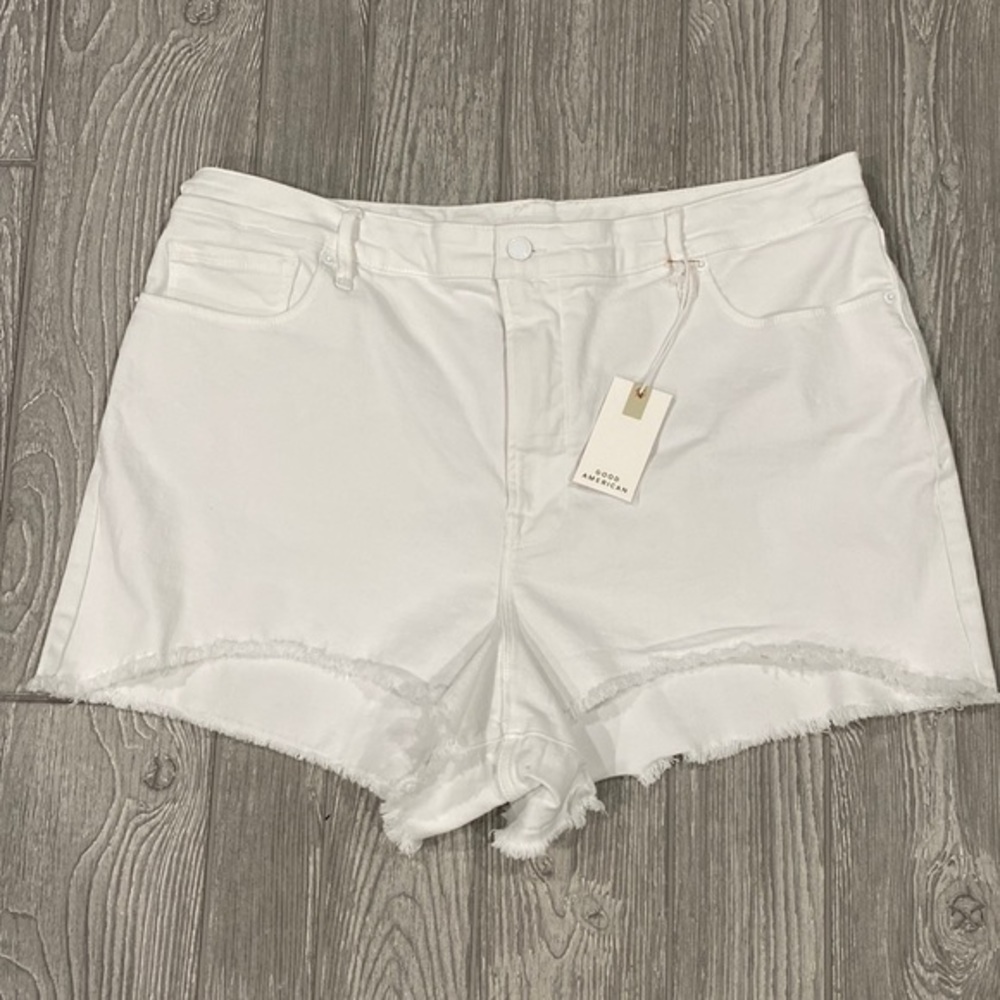 Good American Bombshell Short Size 18 NWT
